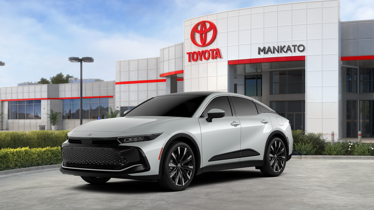 2026 Toyota Toyota Crown Platinum in Oxygen White <a role='button' class='viewDgDisclaimersButton' data-toggle='modal'...
